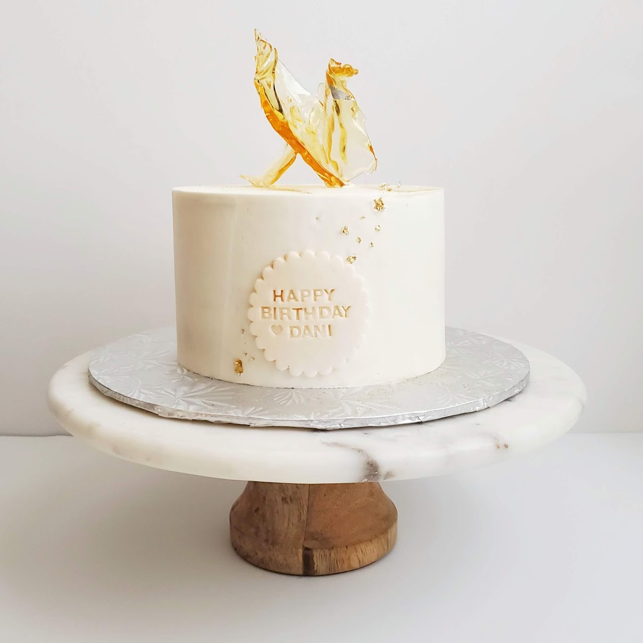 Abstract white and gold · Abstract white and gold