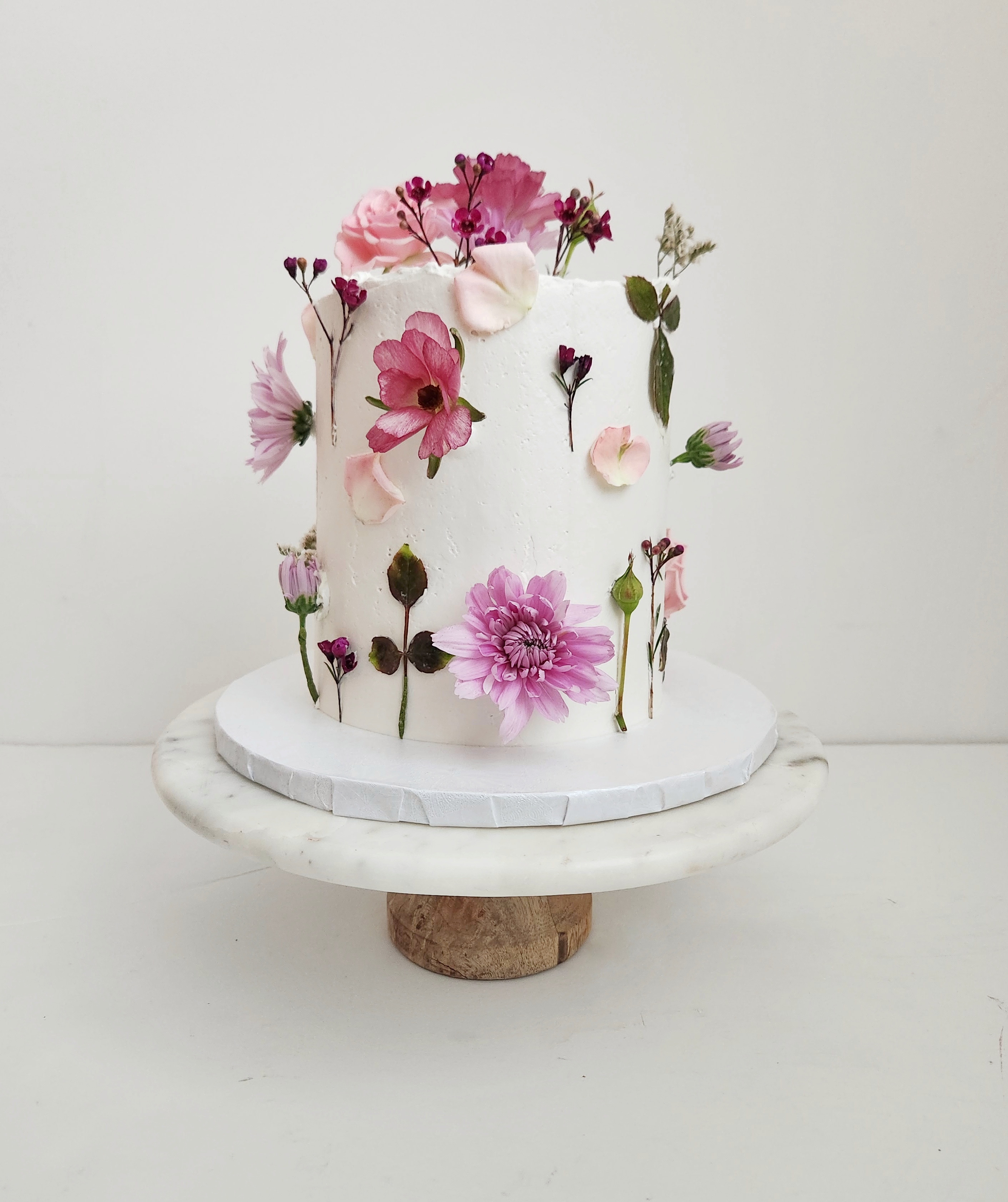 Garden party floral cake